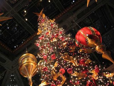 Vegas-christmas-trees-9